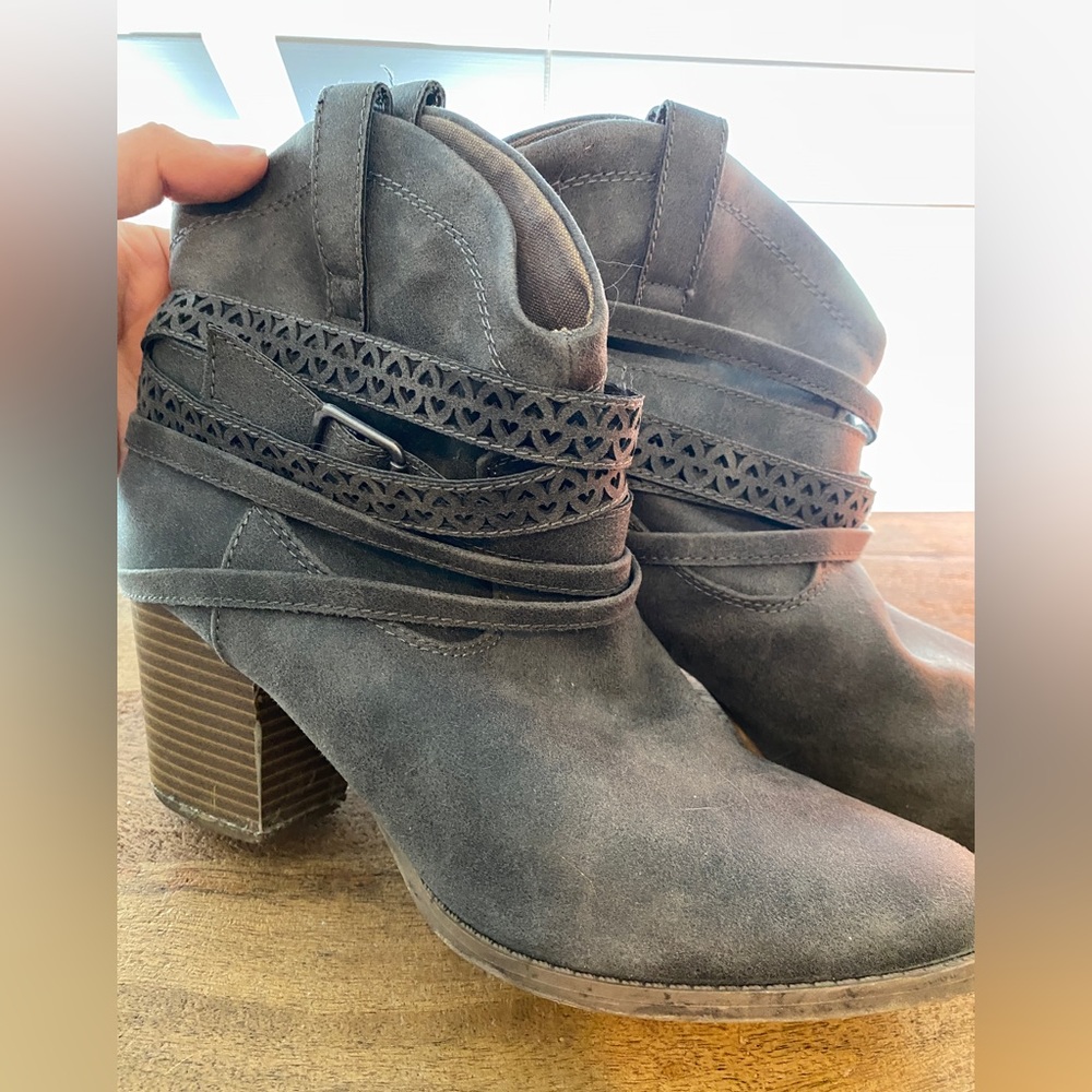 grey western style ankle bootie